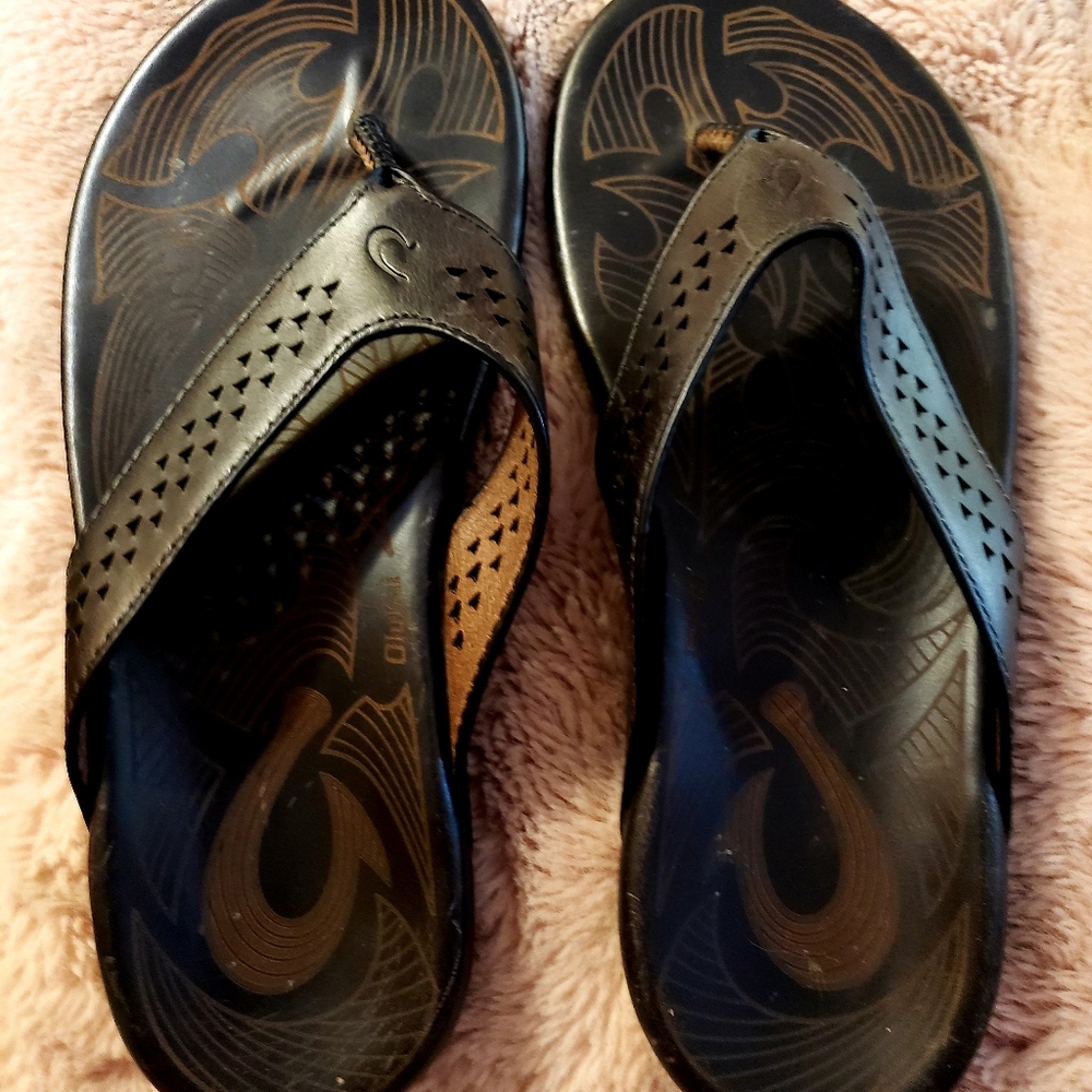 Olukai Kohana leather flipflops